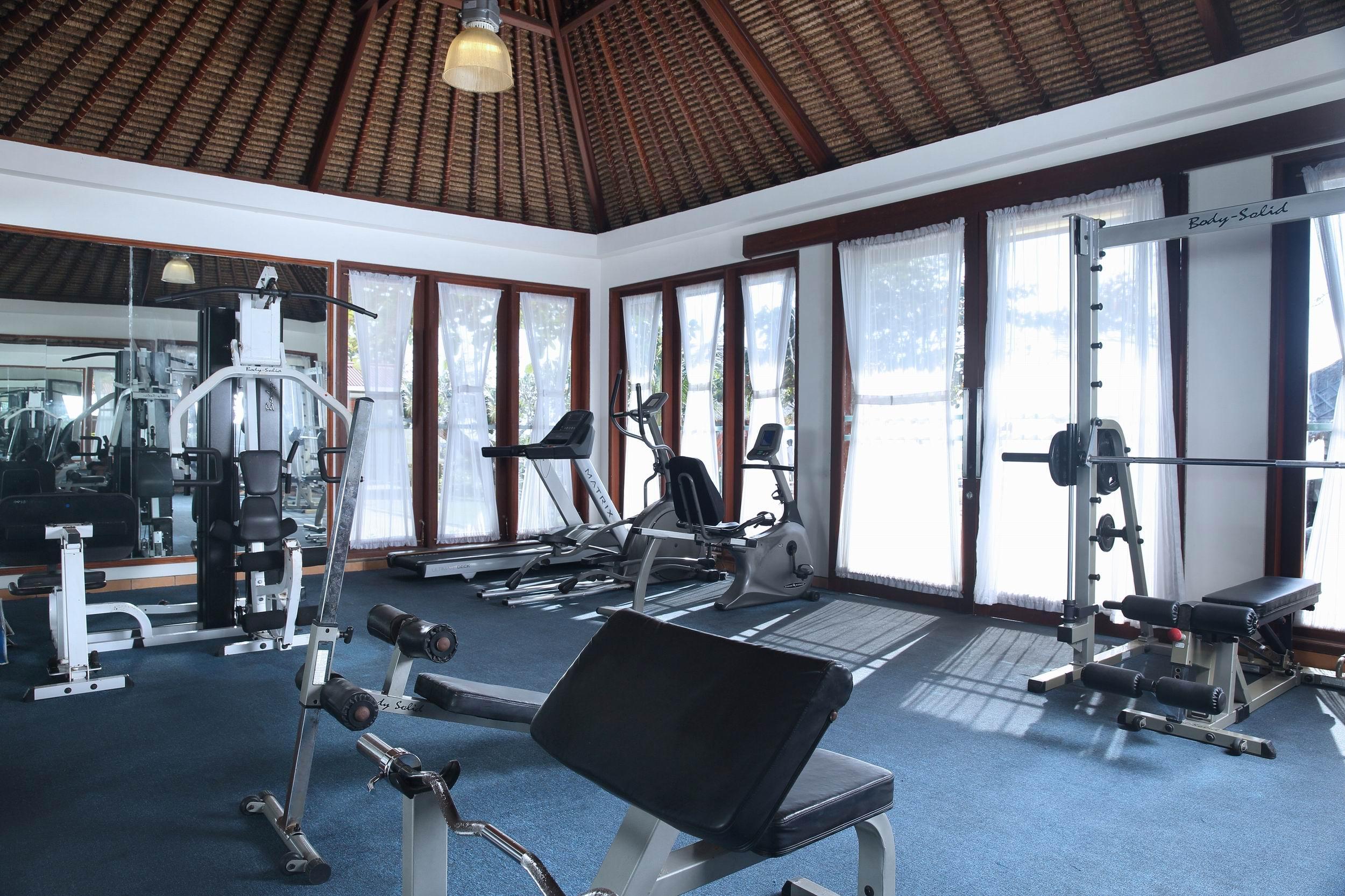 Bali Tropic Resort & Spa - Chse Certified Nusa Dua  Luaran gambar A gym at a resort