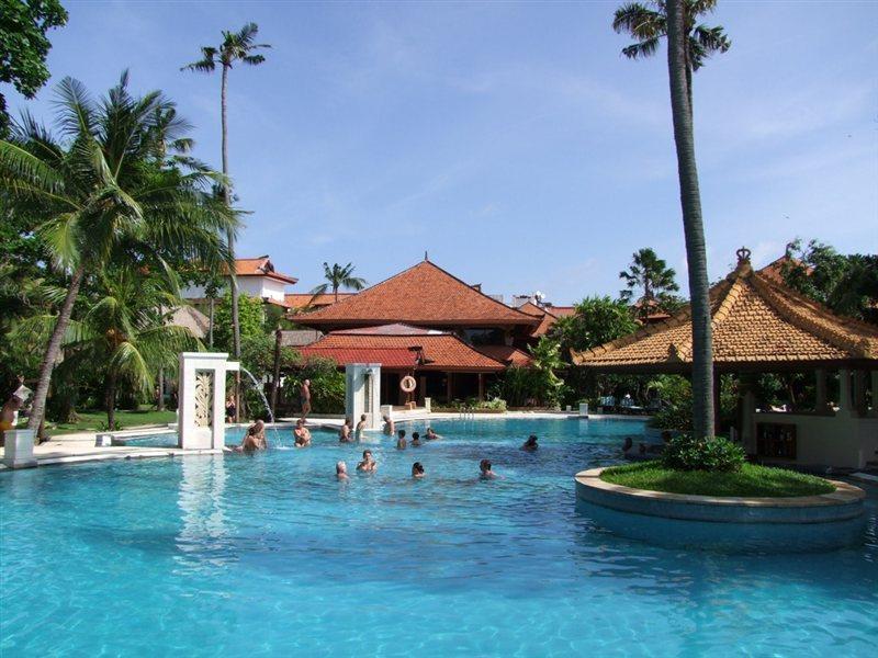 Bali Tropic Resort & Spa - Chse Certified Nusa Dua  Luaran gambar The pool at the resort